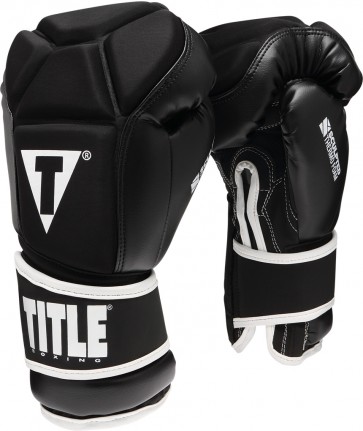 Боксерские тренировочные перчатки TITLE SCULPTED THERMO FOAM