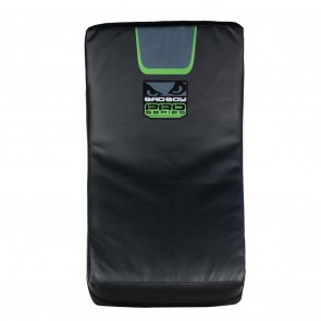 Макивара Bad Boy Pro Series 3.0 Curved Green