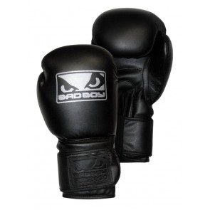 Боксерские перчатки для спаррингов Bad Boy Pro Series 2.0 Classic